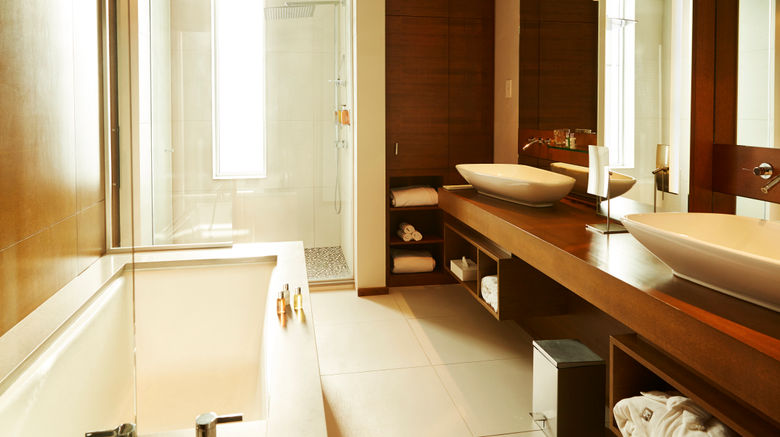 <b>Le Germain Hotel Calgary Suite</b>. Images powered by <a href="https://www.leonardoworldwide.com/" title="Leonardo Worldwide" target="_blank">Leonardo</a>.