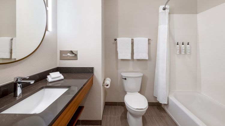 Fairfield Inn & Suites Hurlburt Area Room