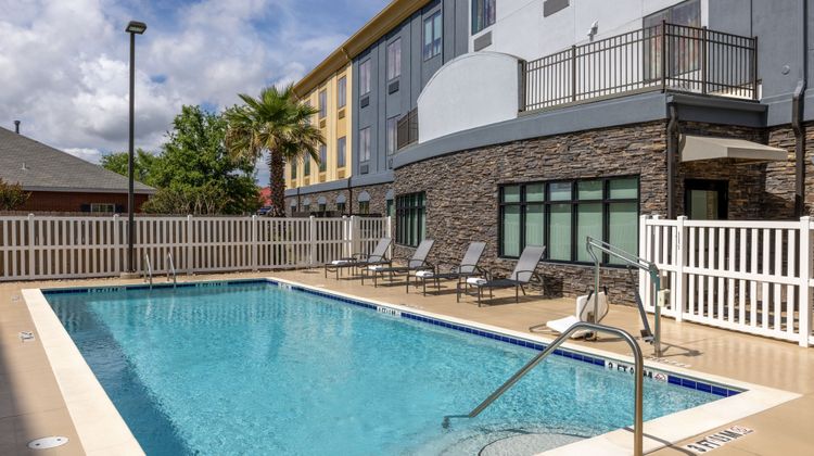Fairfield Inn & Suites Hurlburt Area Pool
