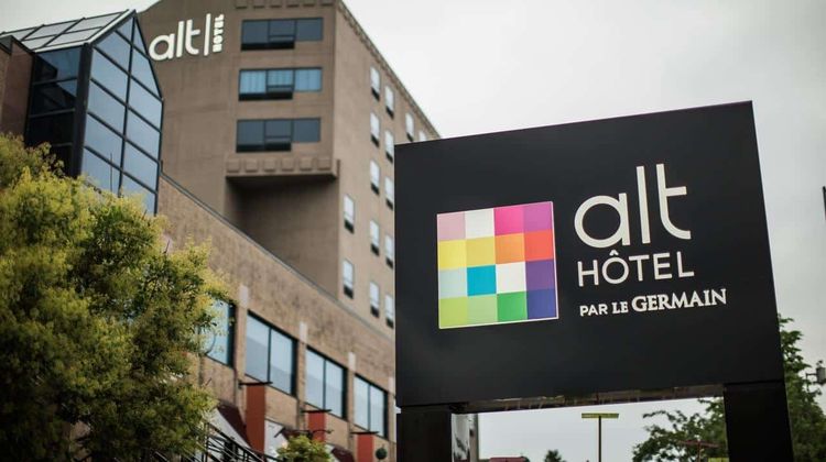 ALT Hotel Quebec City Exterior