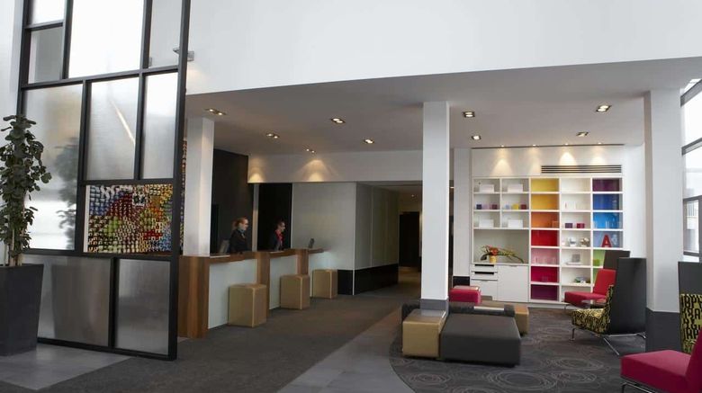<b>ALT Hotel Quebec City Lobby</b>. Images powered by <a href="https://www.leonardoworldwide.com/" title="Leonardo Worldwide" target="_blank">Leonardo</a>.