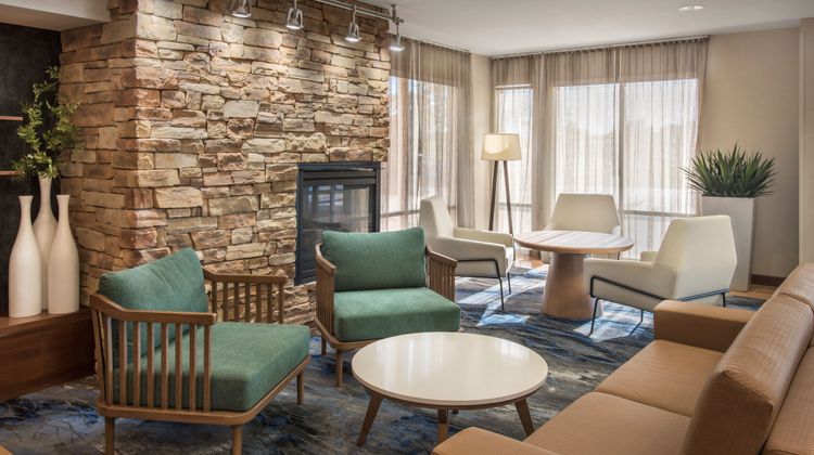 Fairfield Inn & Suites Watertown Lobby