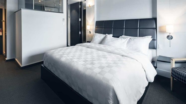 ALT Hotel Quebec City Room