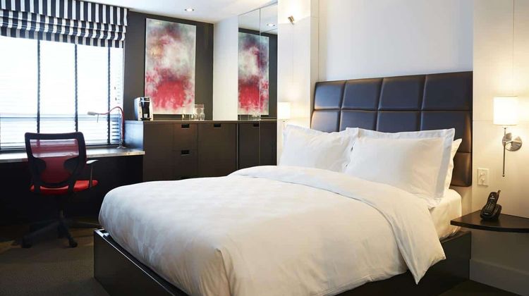 ALT Hotel Quebec City Room