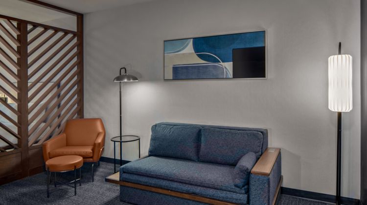 Courtyard Jefferson City Room