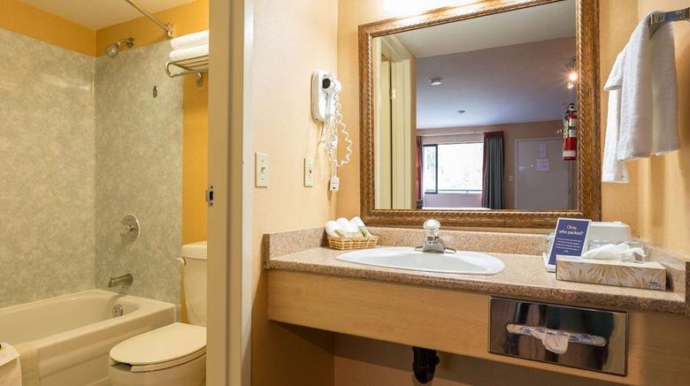 <b>Accent Inn Victoria Recreation</b>. Images powered by <a href="https://www.leonardoworldwide.com/" title="Leonardo Worldwide" target="_blank">Leonardo</a>.