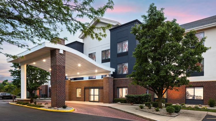 Fairfield Inn & Suites Columbus East Exterior