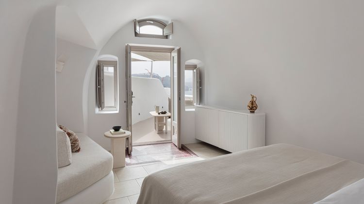 Canaves Ena Room