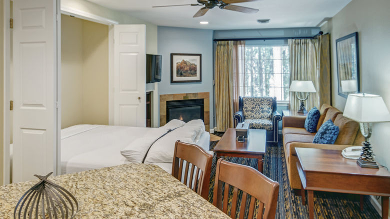<b>Worldmark Pinetop Suite</b>. Images powered by <a href="https://www.leonardoworldwide.com/" title="Leonardo Worldwide" target="_blank">Leonardo</a>.