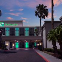 Holiday Inn Airport & Conf Center