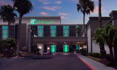 Holiday Inn Airport & Conf Center