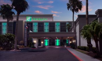 Holiday Inn Airport & Conf Center