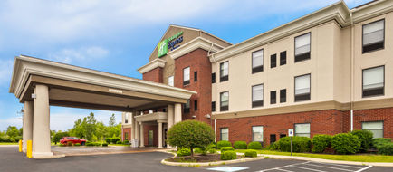 Holiday Inn Express Hotel & Stes SE Exterior