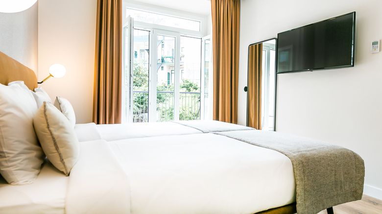 <b>Almirante Hotel Room</b>. Images powered by <a href="https://www.leonardoworldwide.com/" title="Leonardo Worldwide" target="_blank">Leonardo</a>.
