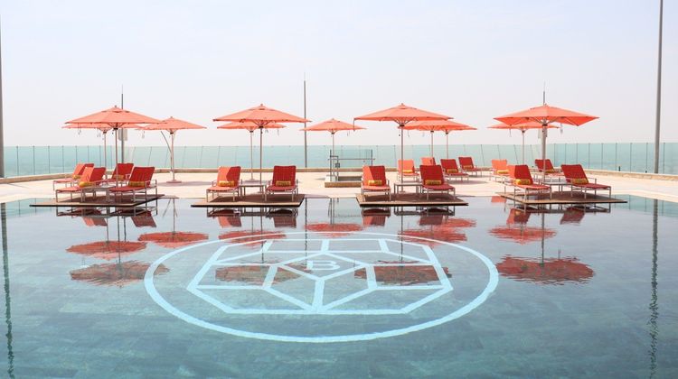 The Bentley Hotel & Suites Pool
