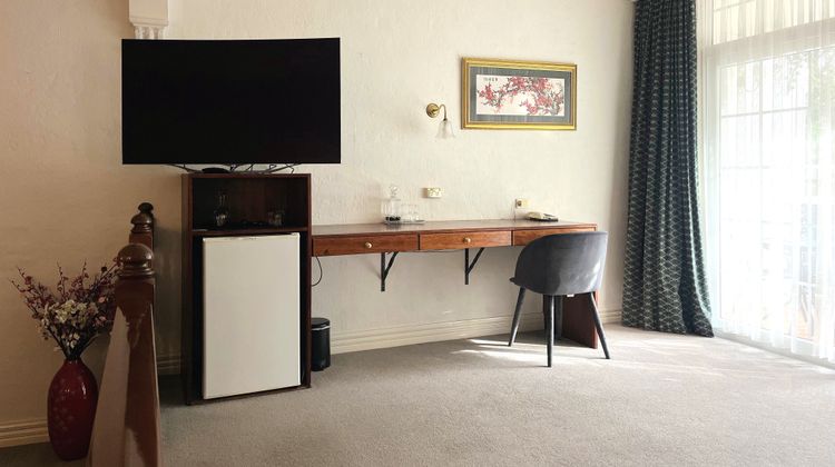 Victoria House Motor Inn Room