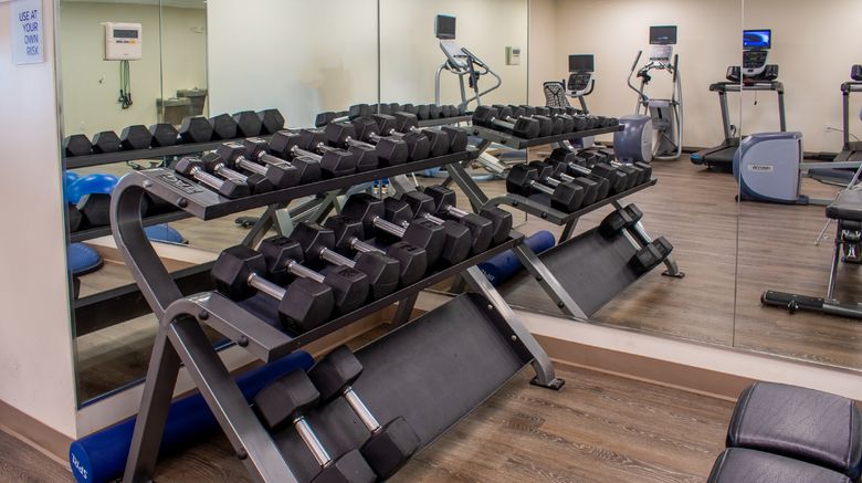 <b>Holiday Inn Express & Suites Yorkville Health Club</b>. Images powered by <a href="https://www.leonardoworldwide.com/" title="Leonardo Worldwide" target="_blank">Leonardo</a>.
