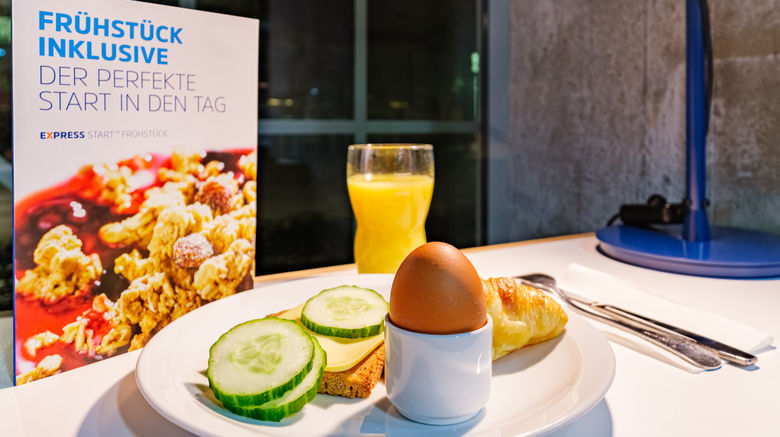 <b>Holiday Inn Express Dresden Zentrum Restaurant</b>. Images powered by <a href="https://www.leonardoworldwide.com/" title="Leonardo Worldwide" target="_blank">Leonardo</a>.
