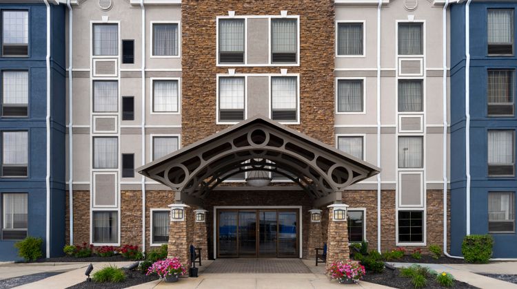 Staybridge Suites Indianapolis Airport Exterior