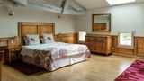 <b>Villa Heloise Room</b>. Images powered by <a href="https://www.leonardoworldwide.com/" title="Leonardo Worldwide" target="_blank">Leonardo</a>.
