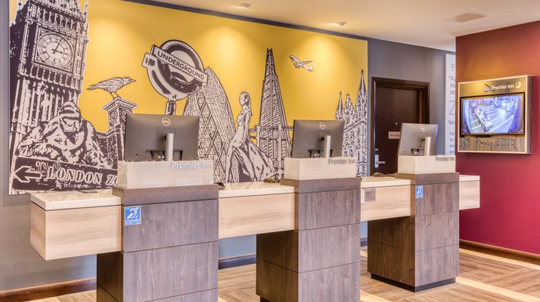 <b>Premier Inn London Hammersmith Lobby</b>. Images powered by <a href="https://www.leonardoworldwide.com/" title="Leonardo Worldwide" target="_blank">Leonardo</a>.