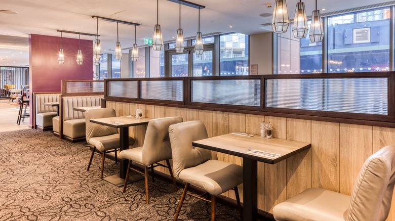 <b>Premier Inn London Hammersmith Restaurant</b>. Images powered by <a href="https://www.leonardoworldwide.com/" title="Leonardo Worldwide" target="_blank">Leonardo</a>.