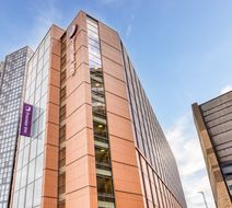 Premier Inn London Hammersmith Exterior