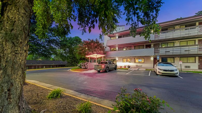 <b>Red Roof PLUS+ Washington DC -Alexandria Exterior</b>. Images powered by <a href="https://www.leonardoworldwide.com/" title="Leonardo Worldwide" target="_blank">Leonardo</a>.