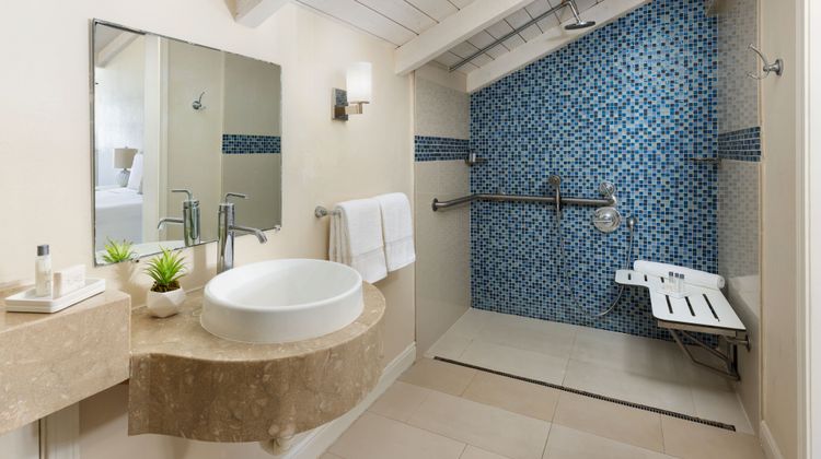 Pacific Edge Hotel Suite