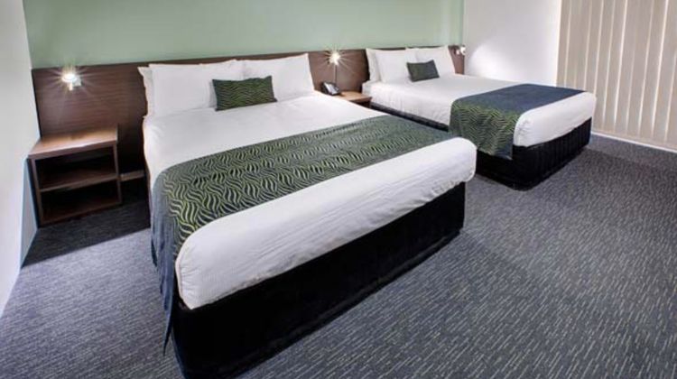 Country Comfort Hunts Liverpool Room