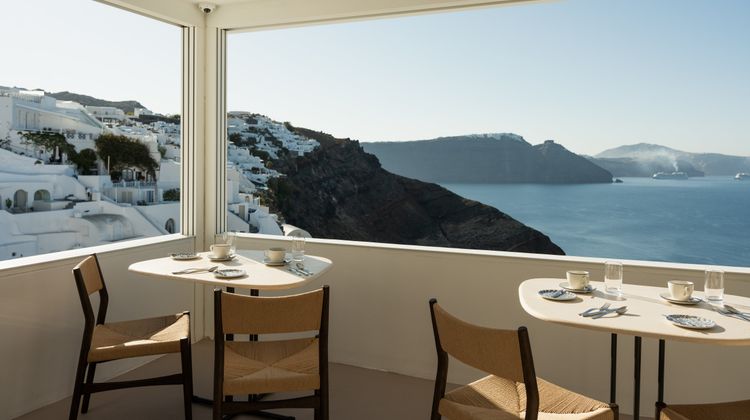 Canaves Ena Restaurant