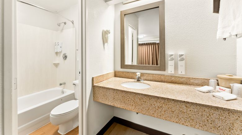<b>Red Roof Inn Allentown Airport Room</b>. Images powered by <a href="https://www.leonardoworldwide.com/" title="Leonardo Worldwide" target="_blank">Leonardo</a>.