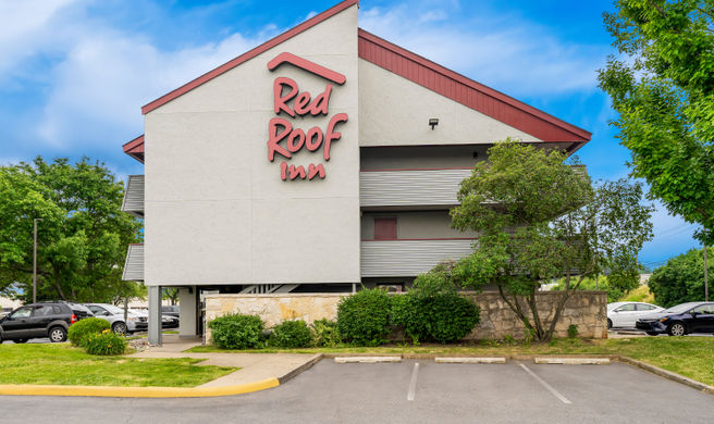 Red Roof Inn Allentown Airport Exterior
