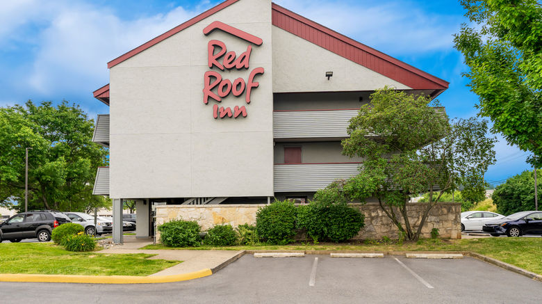 Red Roof Inn Allentown Airport Exterior. Images powered by <a href="https://www.leonardoworldwide.com" target="_blank" rel="noopener">Leonardo</a>.