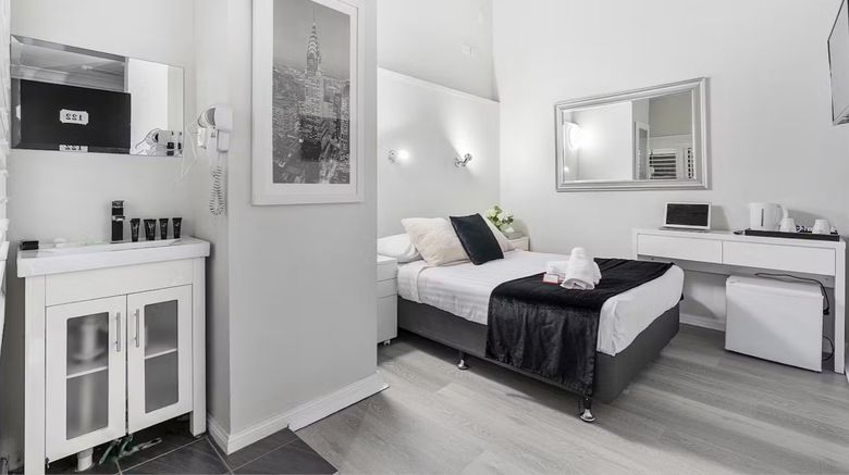 <b>Airport Hotel Sydney Room</b>. Images powered by <a href="https://www.leonardoworldwide.com/" title="Leonardo Worldwide" target="_blank">Leonardo</a>.