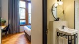<b>Old Bank Hotel Room</b>. Images powered by <a href="https://www.leonardoworldwide.com/" title="Leonardo Worldwide" target="_blank">Leonardo</a>.