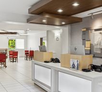 Holiday Inn Express/Stes Silicon Valley Exterior