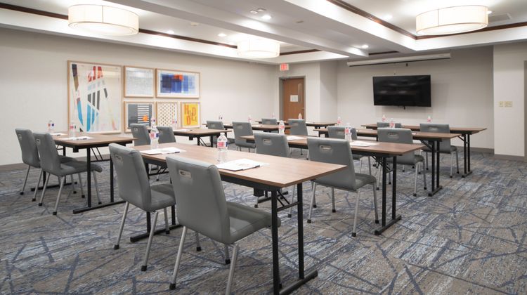 Holiday Inn Express Hotel & Suites Meeting