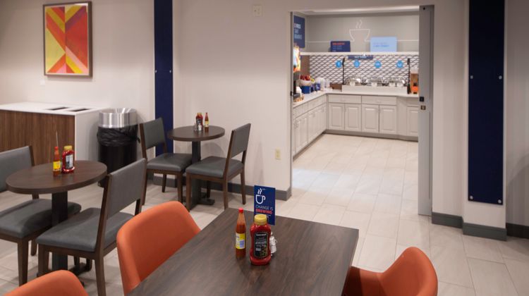 Holiday Inn Express Hotel & Suites Restaurant