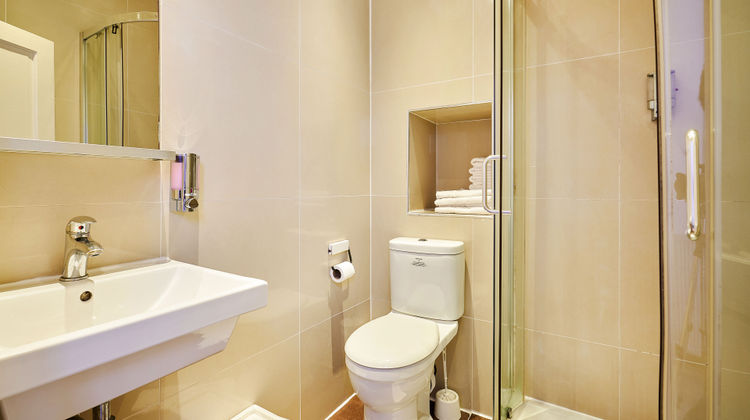 OYO Flagship Huttons Room