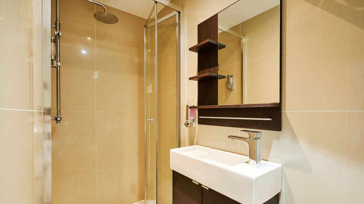 OYO Flagship Huttons Room