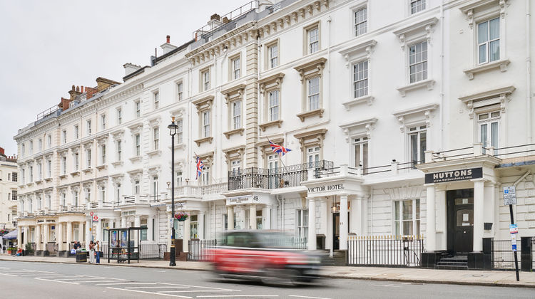 OYO Flagship Huttons Exterior