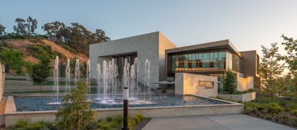 Legacy Resort Hotel & Spa Exterior
