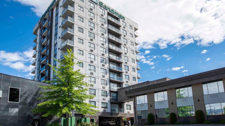 Sandman Hotel Kelowna Exterior