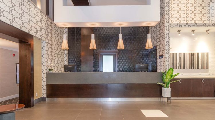 Sandman Hotel Abbotsford Exterior
