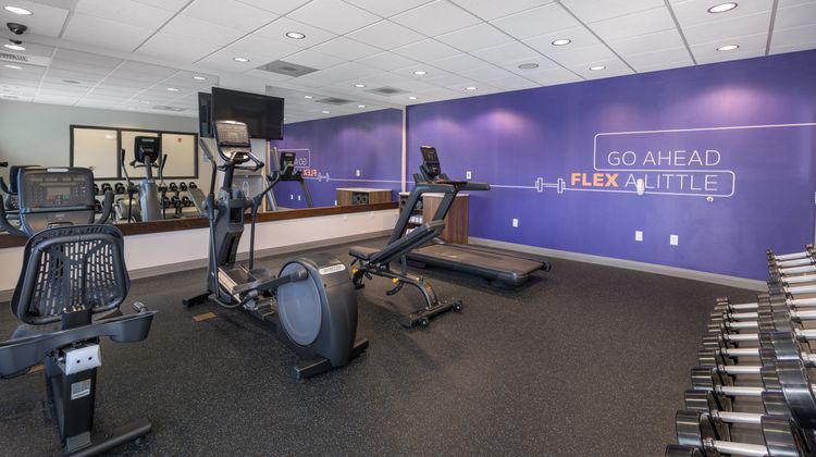 Holiday Inn Express Suites Belgrade Health Club