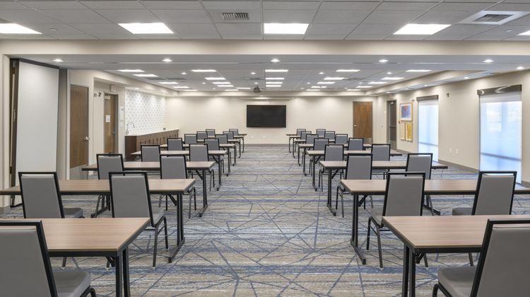 Holiday Inn Express Suites Belgrade Meeting