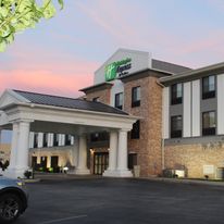 Holiday Inn Express & Suites