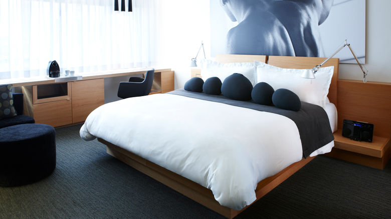 <b>Le Germain Toronto Maple Leaf Square Room</b>. Images powered by <a href="https://www.leonardoworldwide.com/" title="Leonardo Worldwide" target="_blank">Leonardo</a>.