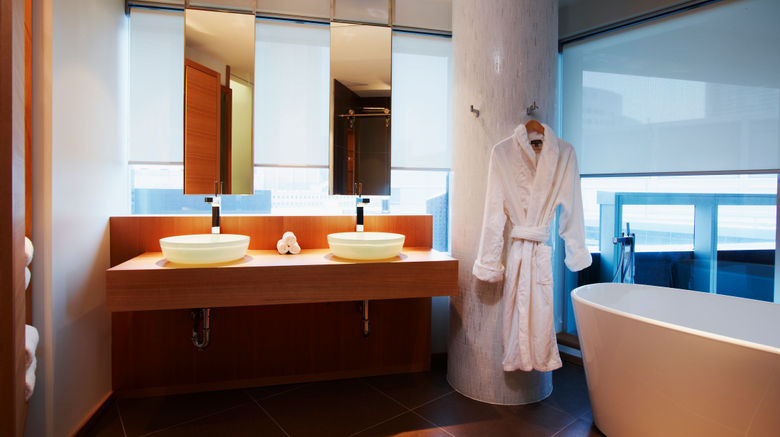 <b>Le Germain Toronto Maple Leaf Square Suite</b>. Images powered by <a href="https://www.leonardoworldwide.com/" title="Leonardo Worldwide" target="_blank">Leonardo</a>.